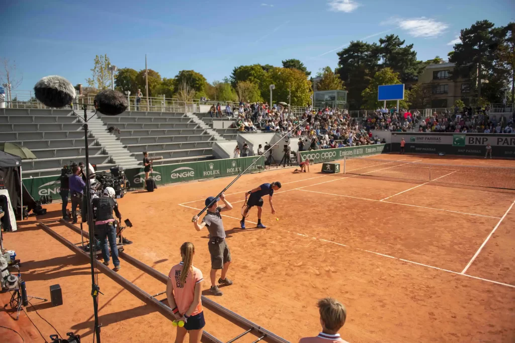 L’équipe de tournage de 5ème set sur le court 14 de Roland Garros - © Marie-Camille Orlando - Photographe plateau