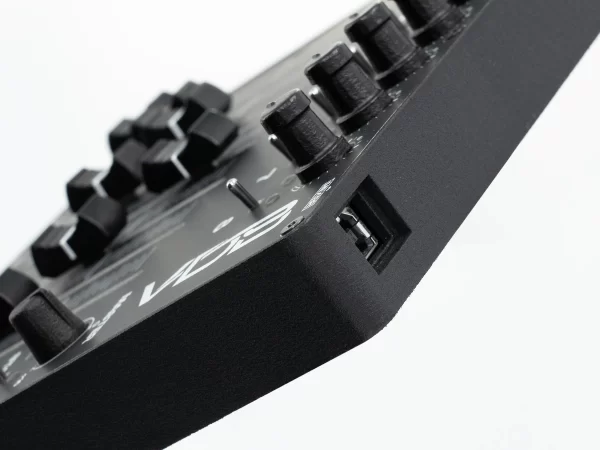 VDB FINGER CONTROL SURFACE detail USB B connector